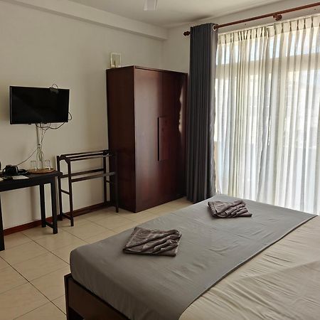 Palmyrah Residencies Otel Kolombo Dış mekan fotoğraf