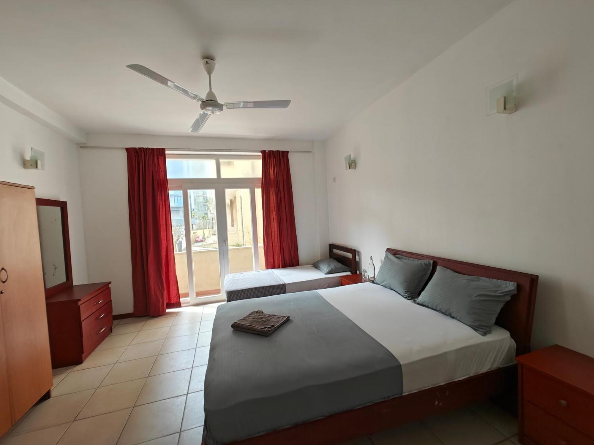 Palmyrah Residencies Otel Kolombo Oda fotoğraf