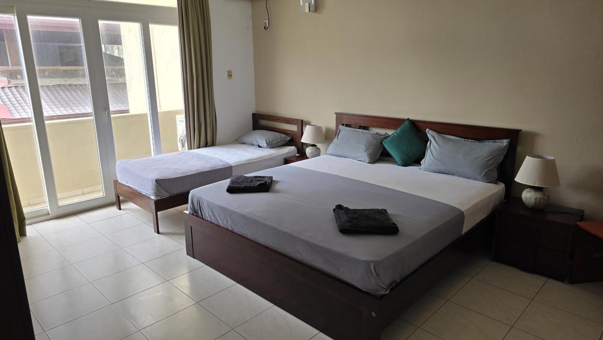 Palmyrah Residencies Otel Kolombo Dış mekan fotoğraf